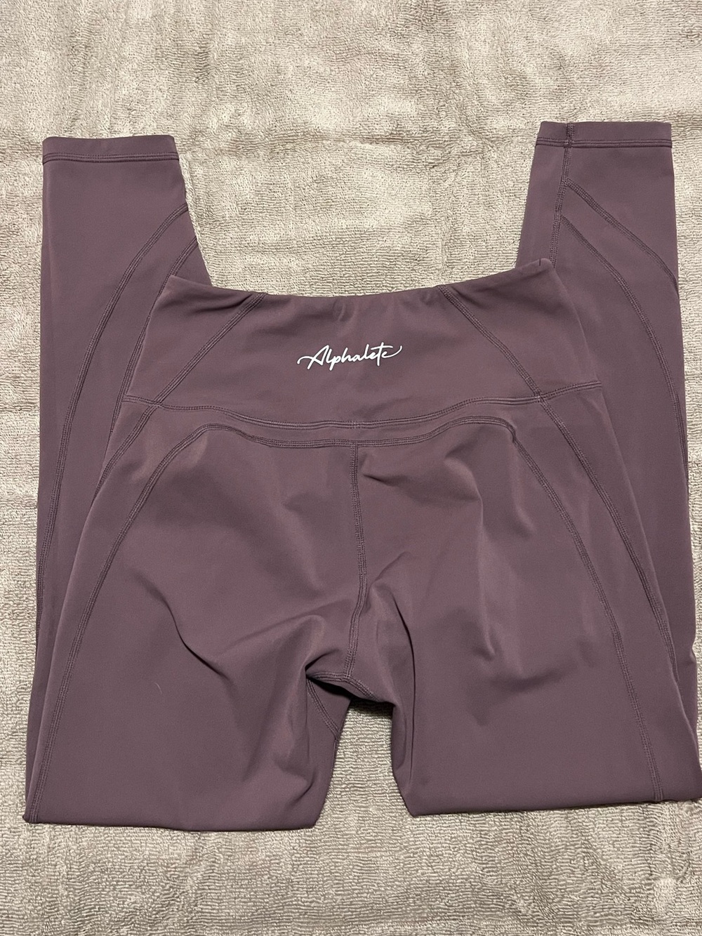 Alphalete High-Waist Leggings in Plum Mauve